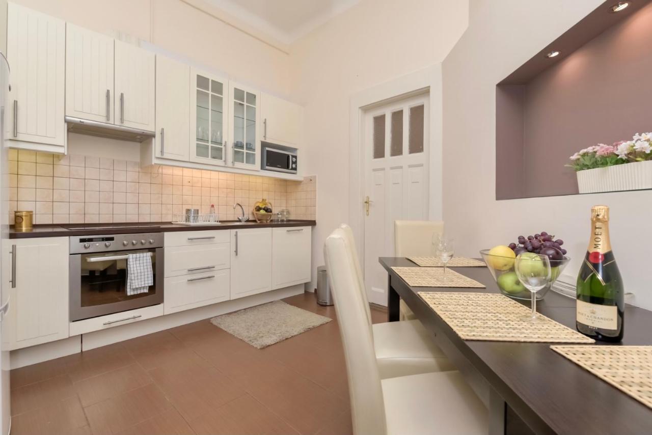 Corvina Apartment Budapest With Free Private Parking Екстериор снимка