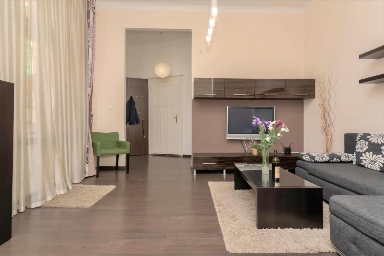 Corvina Apartment Budapest With Free Private Parking Екстериор снимка