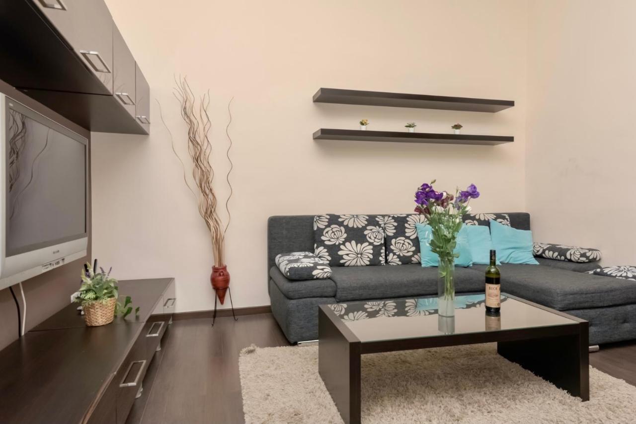 Corvina Apartment Budapest With Free Private Parking Екстериор снимка