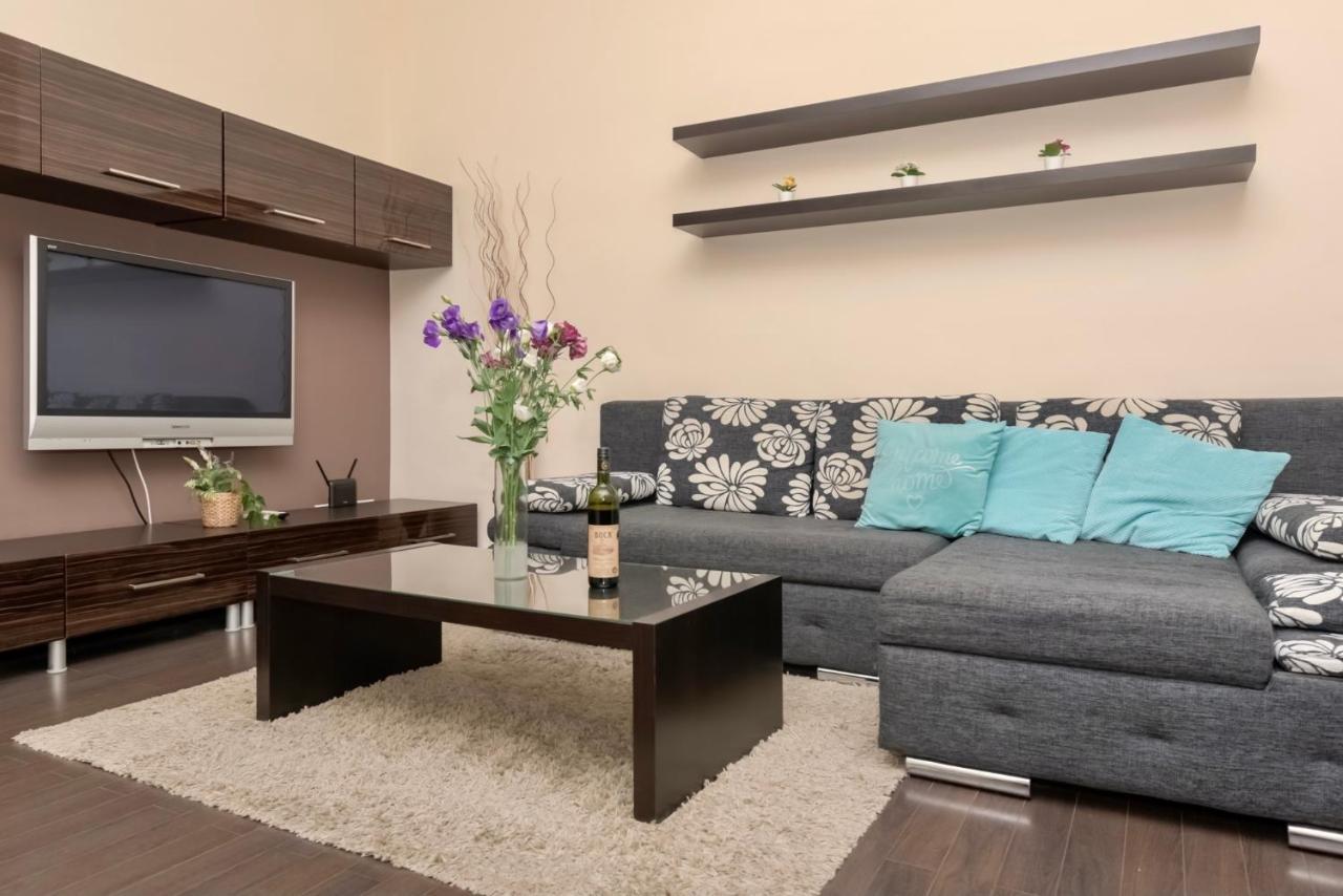 Corvina Apartment Budapest With Free Private Parking Екстериор снимка