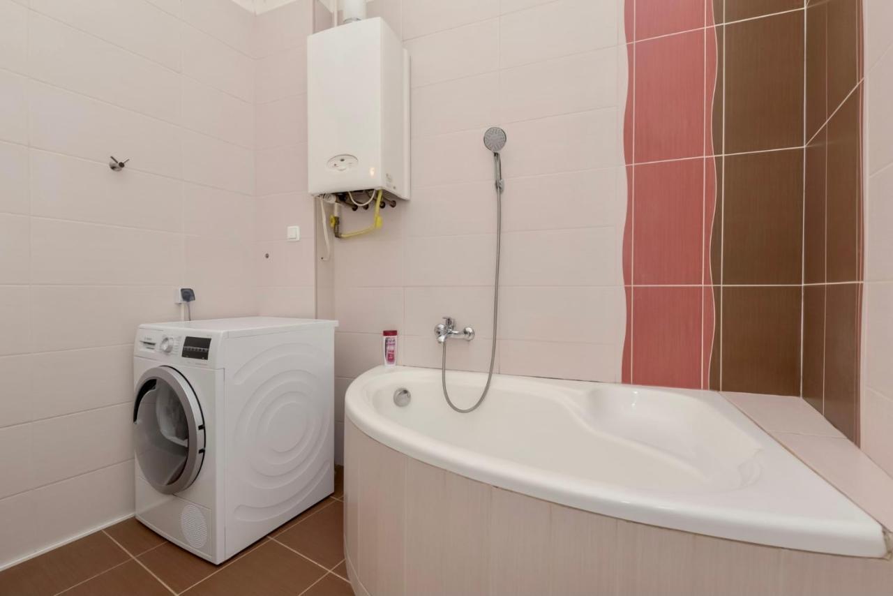 Corvina Apartment Budapest With Free Private Parking Екстериор снимка